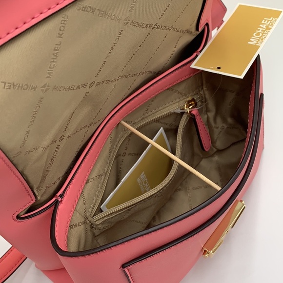 MICHAEL KORS
Cece Medium Flap Faux Leather PKT
Shoulder Satchel Crossbod… - Picture 13 of 16